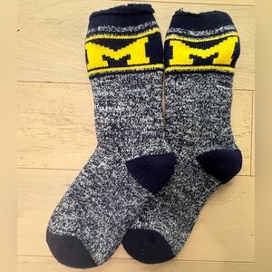 NWOT University of Michigan Wolverines Wool Cabin Crew Socks Muk Luks
